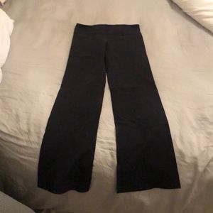 Lululemon black groove pant
